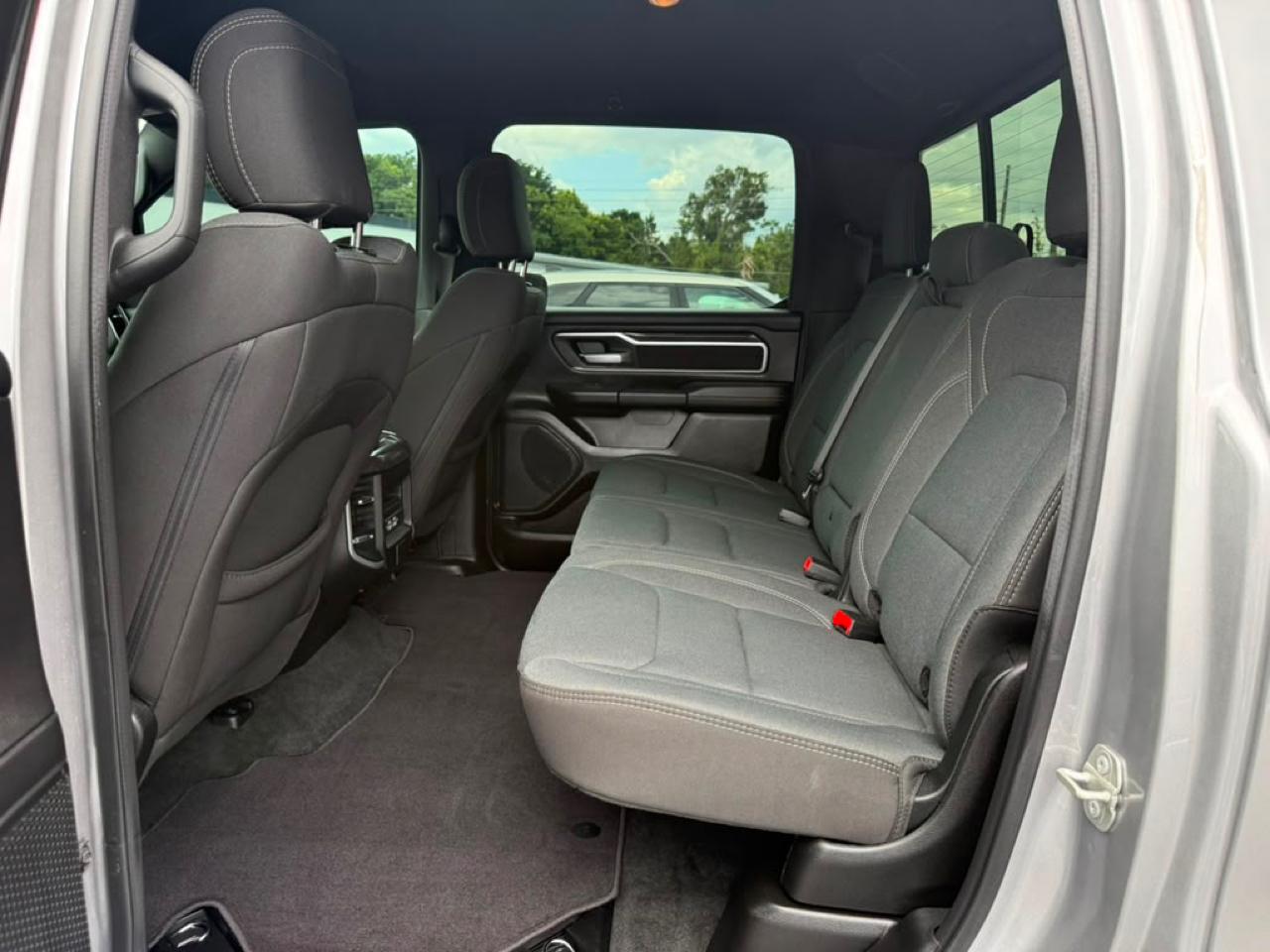 RAM 1500 Big Horn Crew Cab SWB 4WD 2023