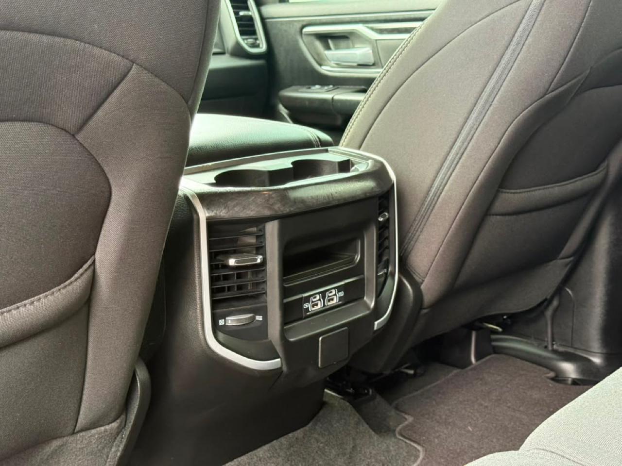 RAM 1500 Big Horn Crew Cab SWB 4WD 2023