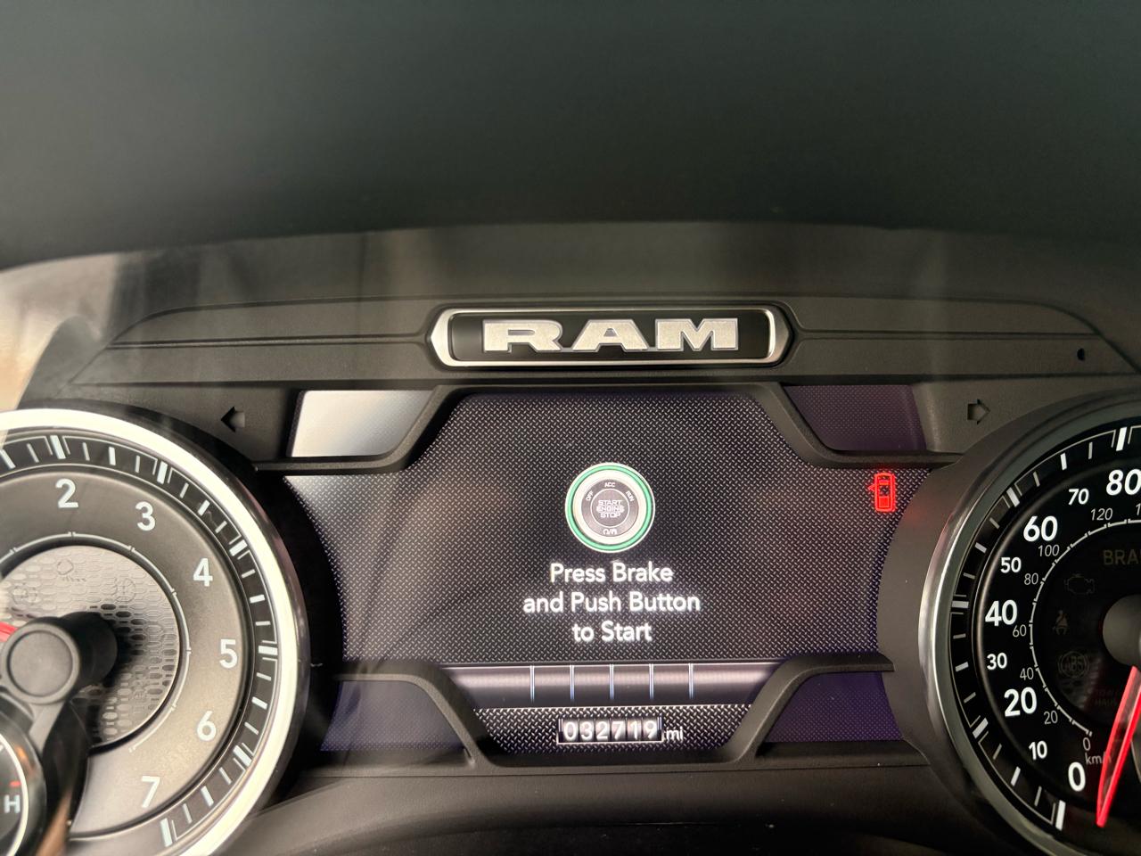 RAM 1500 Big Horn Crew Cab SWB 4WD 2023