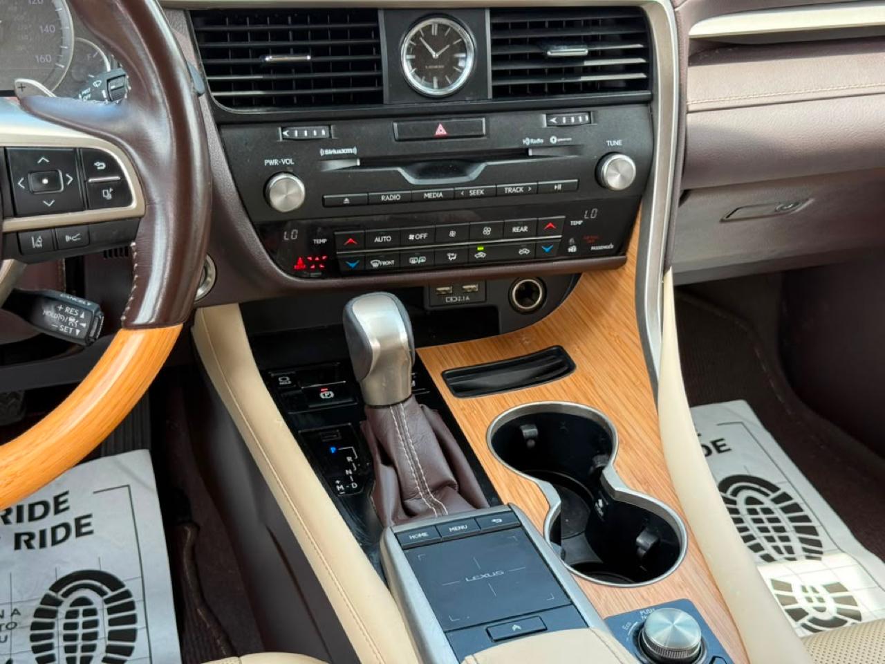 Lexus RX 350L FWD 2020