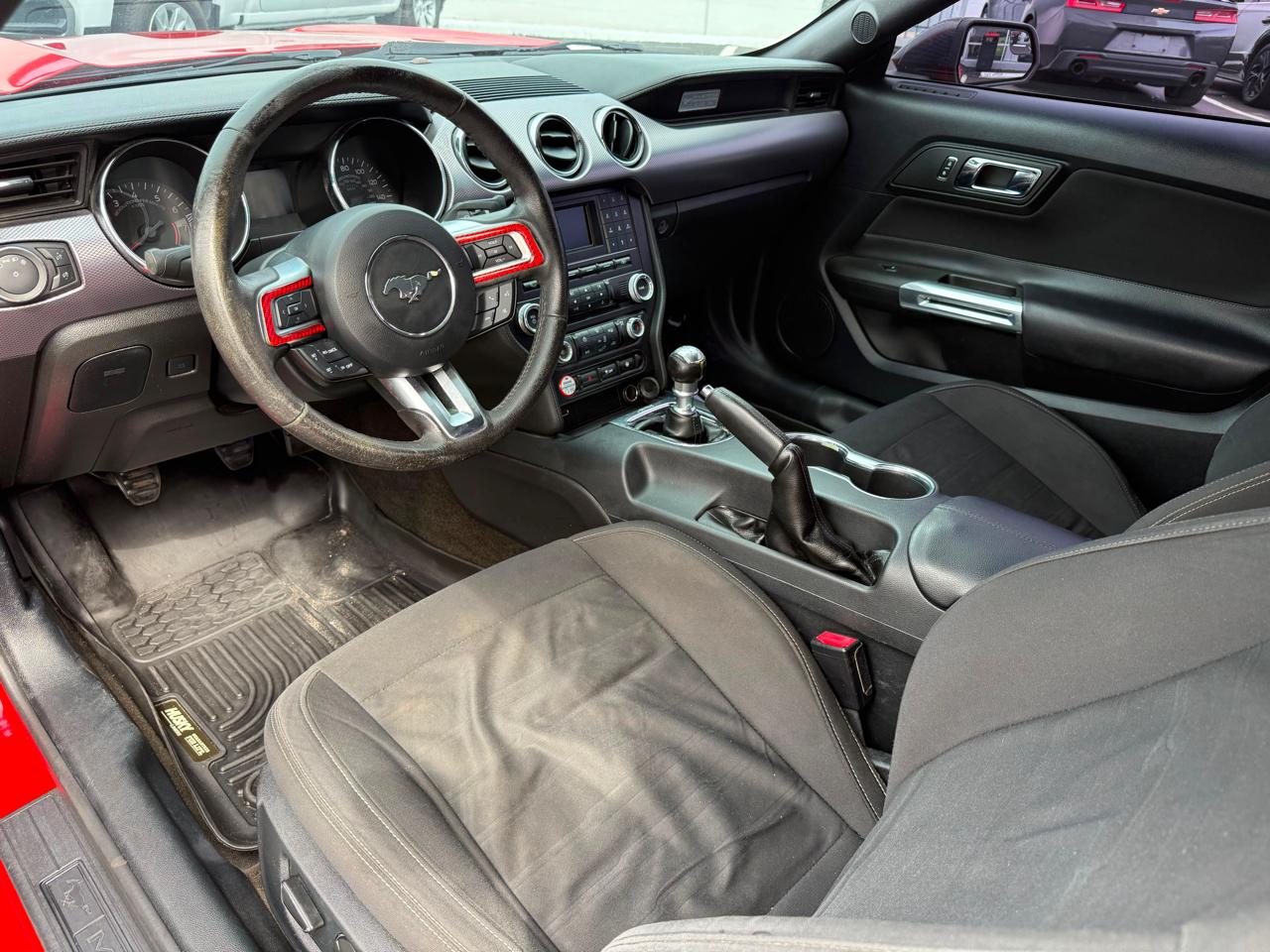 Ford Mustang GT Premium Coupe 2016