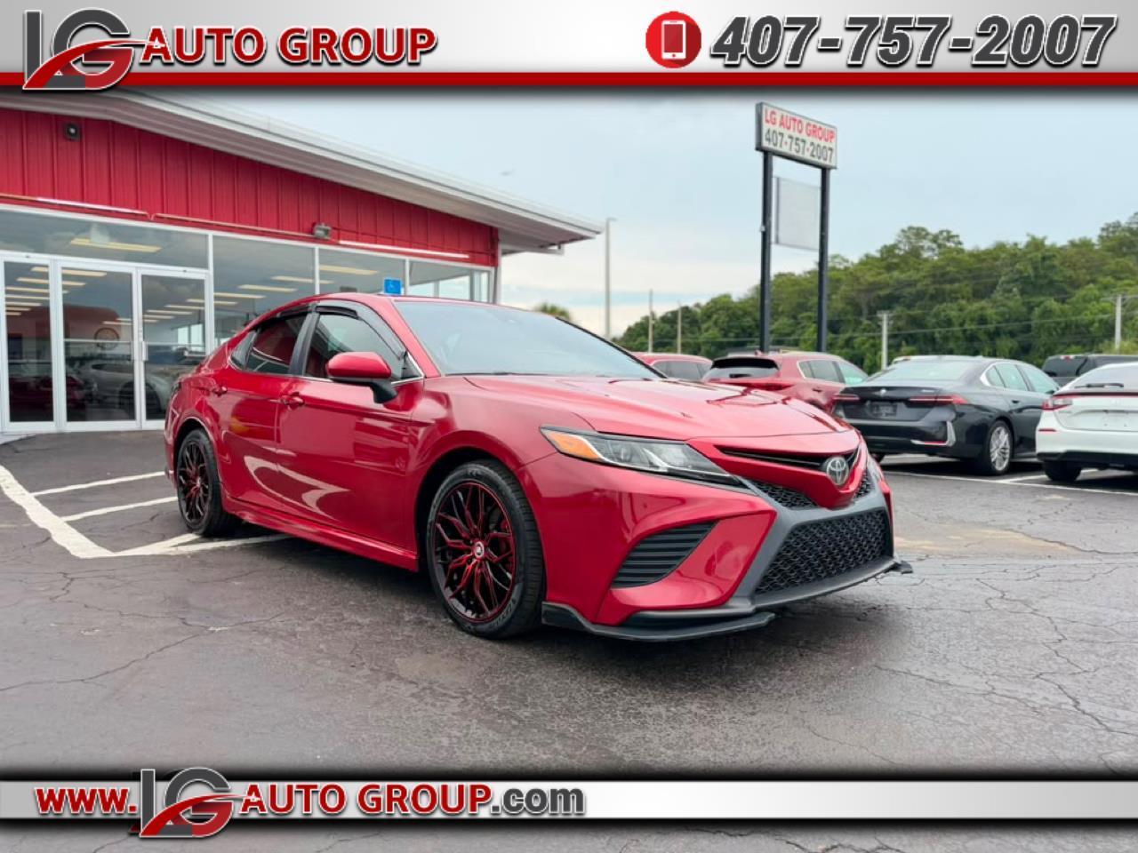 Toyota Camry SE 2020