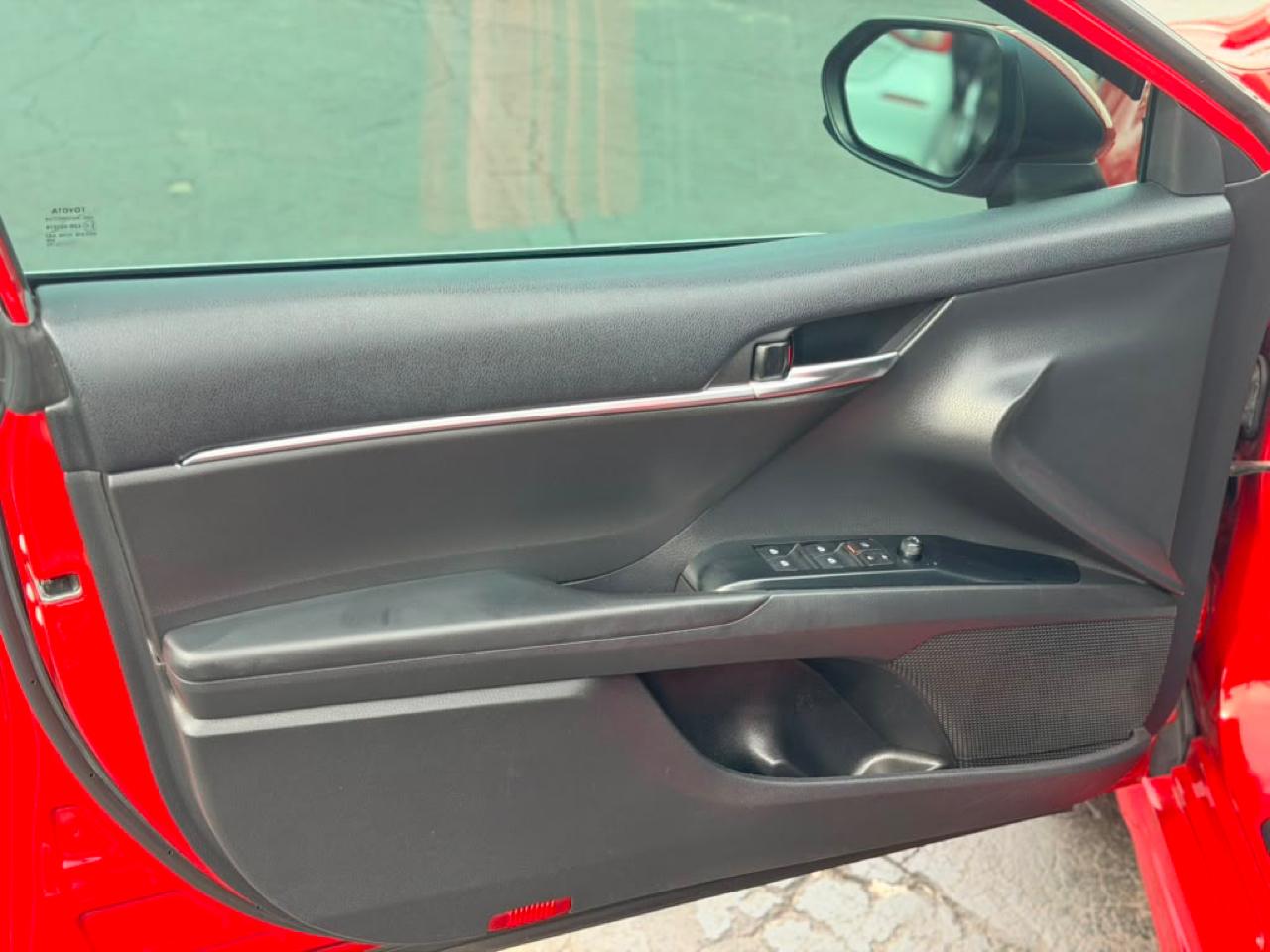Toyota Camry SE 2020