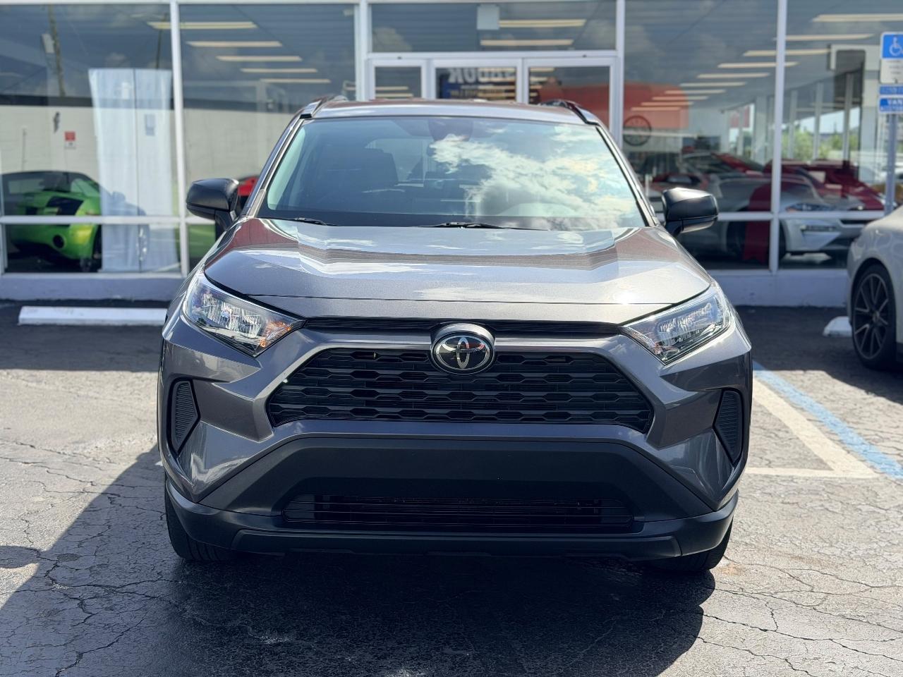 Toyota RAV4 LE 2021