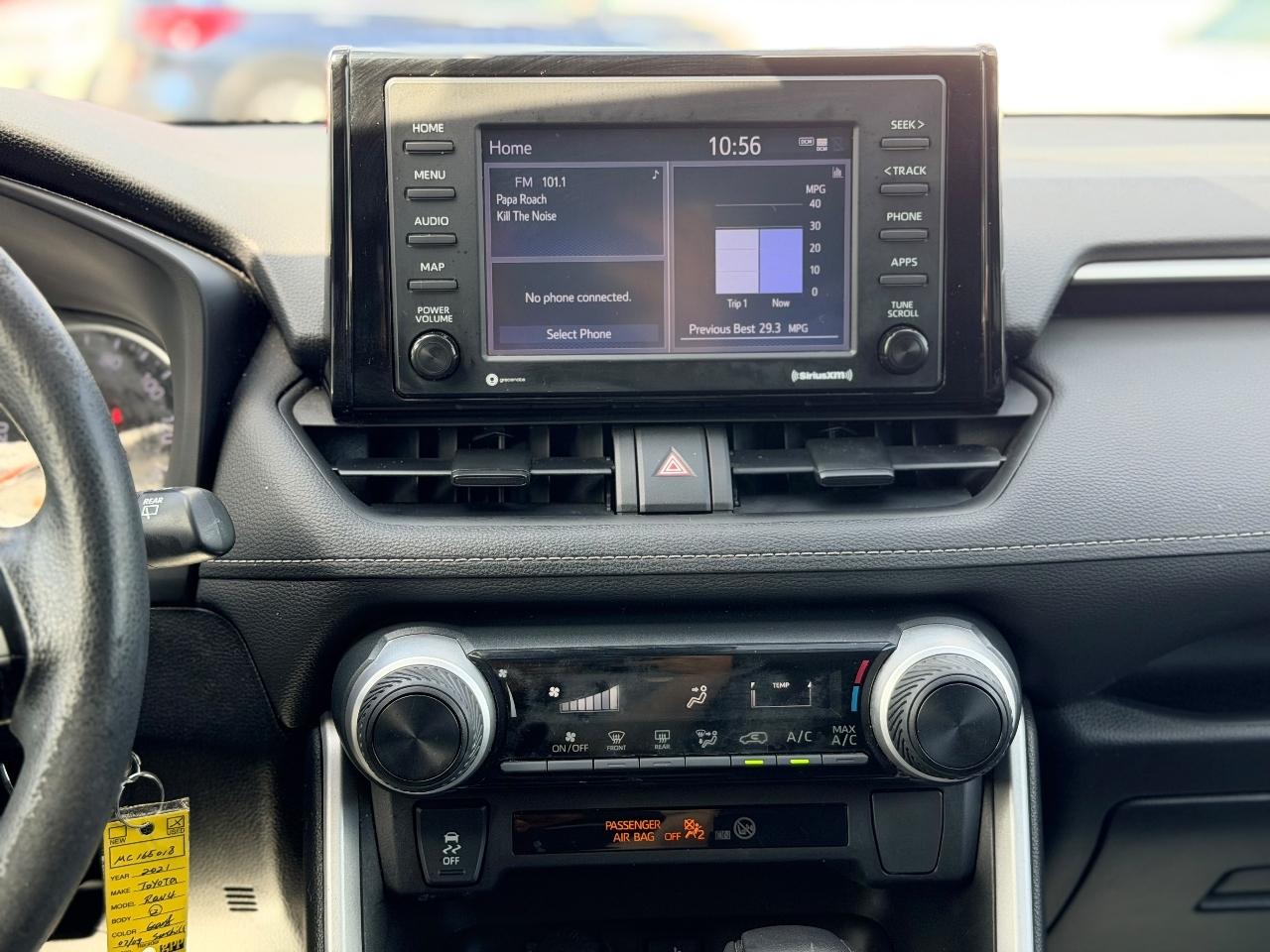 Toyota RAV4 LE 2021