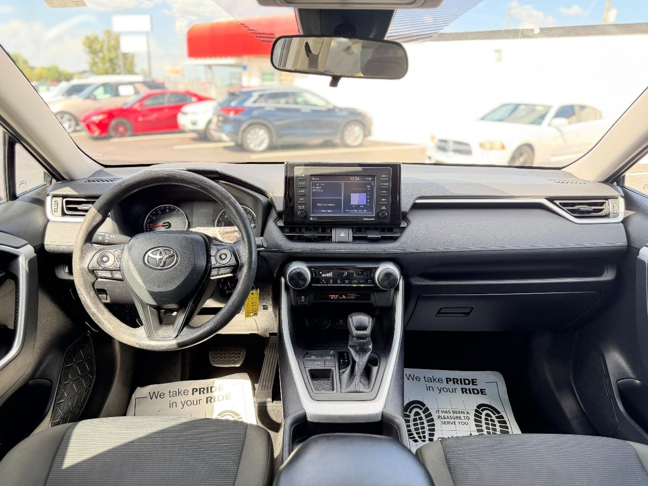 Toyota RAV4 LE 2021