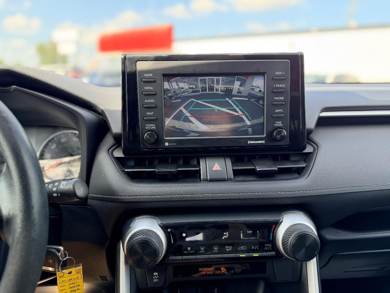 Toyota RAV4 LE 2021