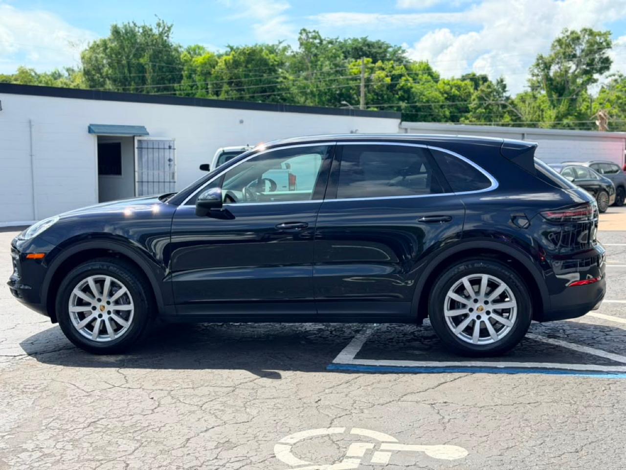 Porsche Cayenne Base 2023