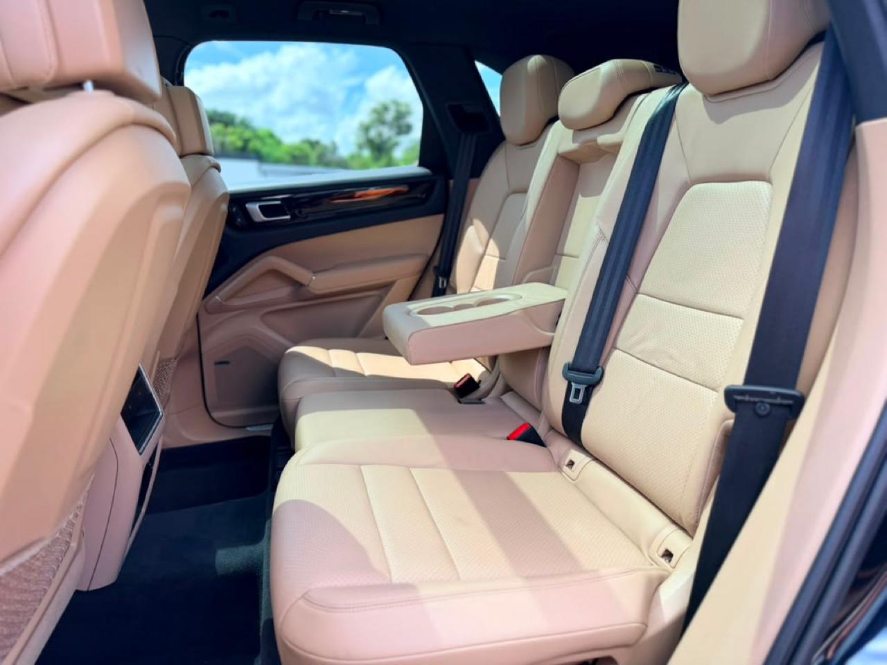 Porsche Cayenne Base 2023