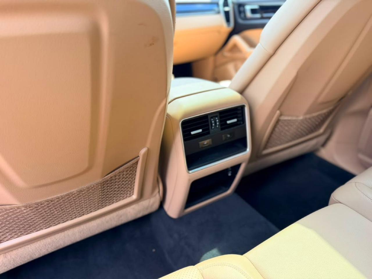 Porsche Cayenne Base 2023