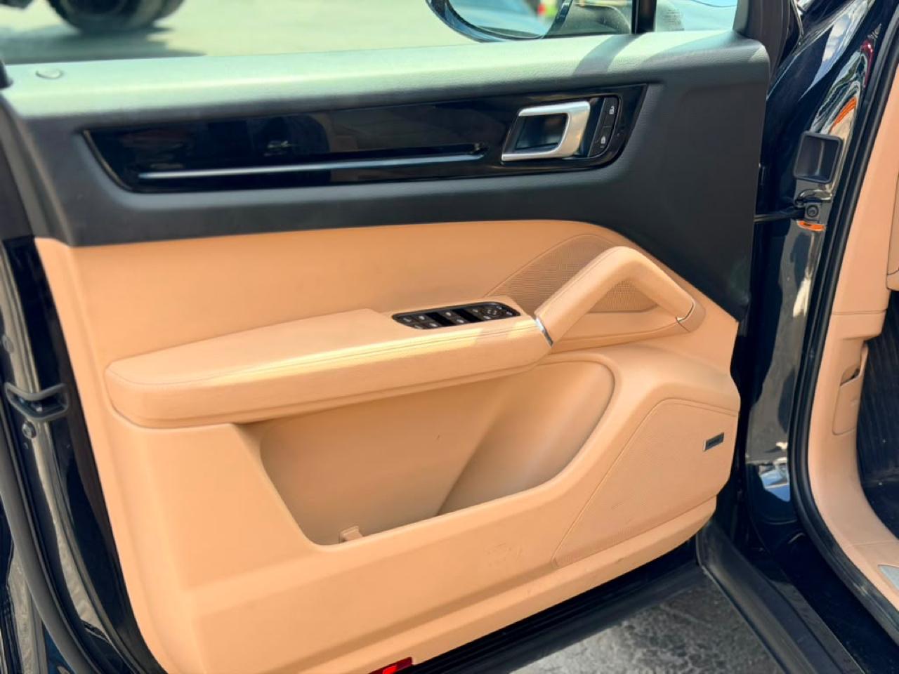 Porsche Cayenne Base 2023