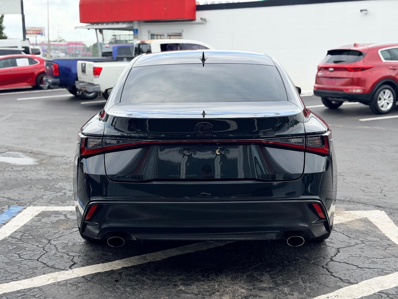 Lexus IS 300 RWD 2021