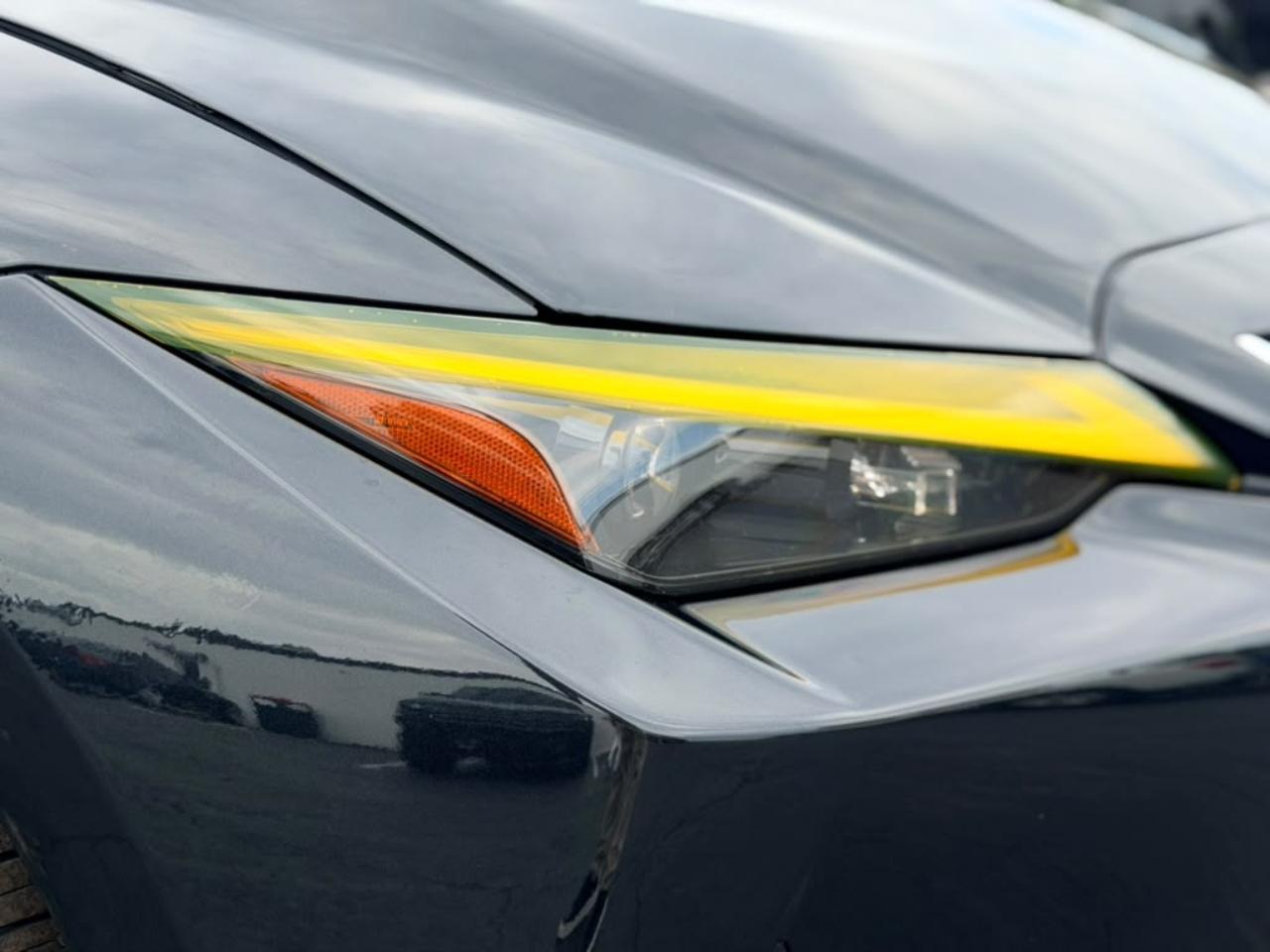 Lexus IS 300 RWD 2021