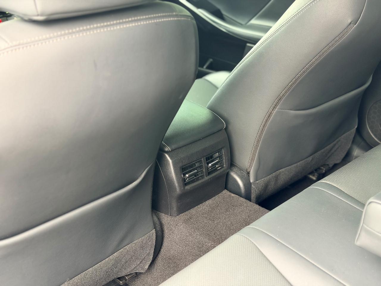 Lexus IS 300 RWD 2021
