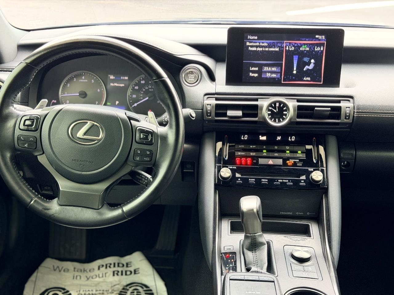 Lexus IS 300 RWD 2021