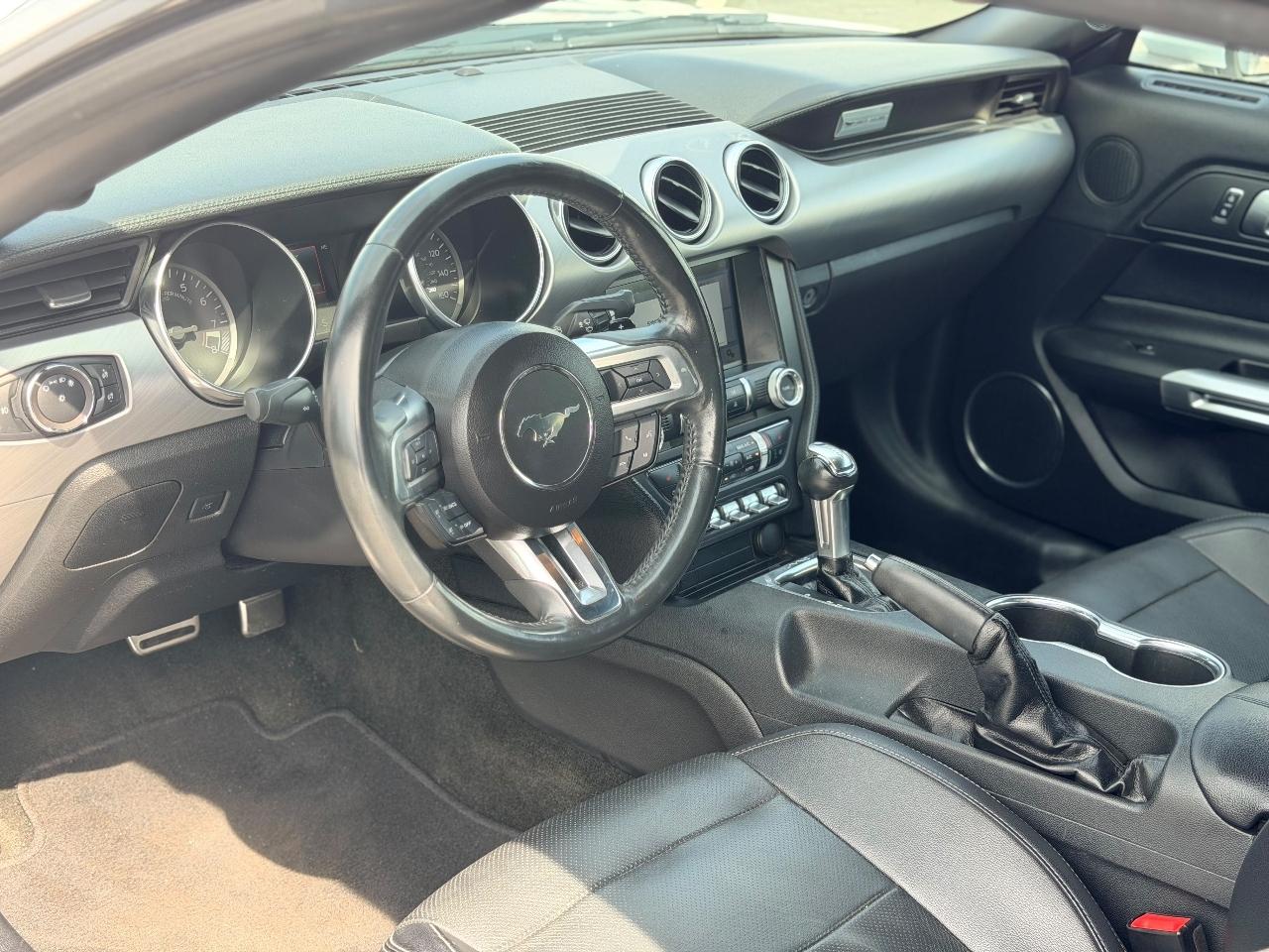Ford Mustang GT convertible 2018
