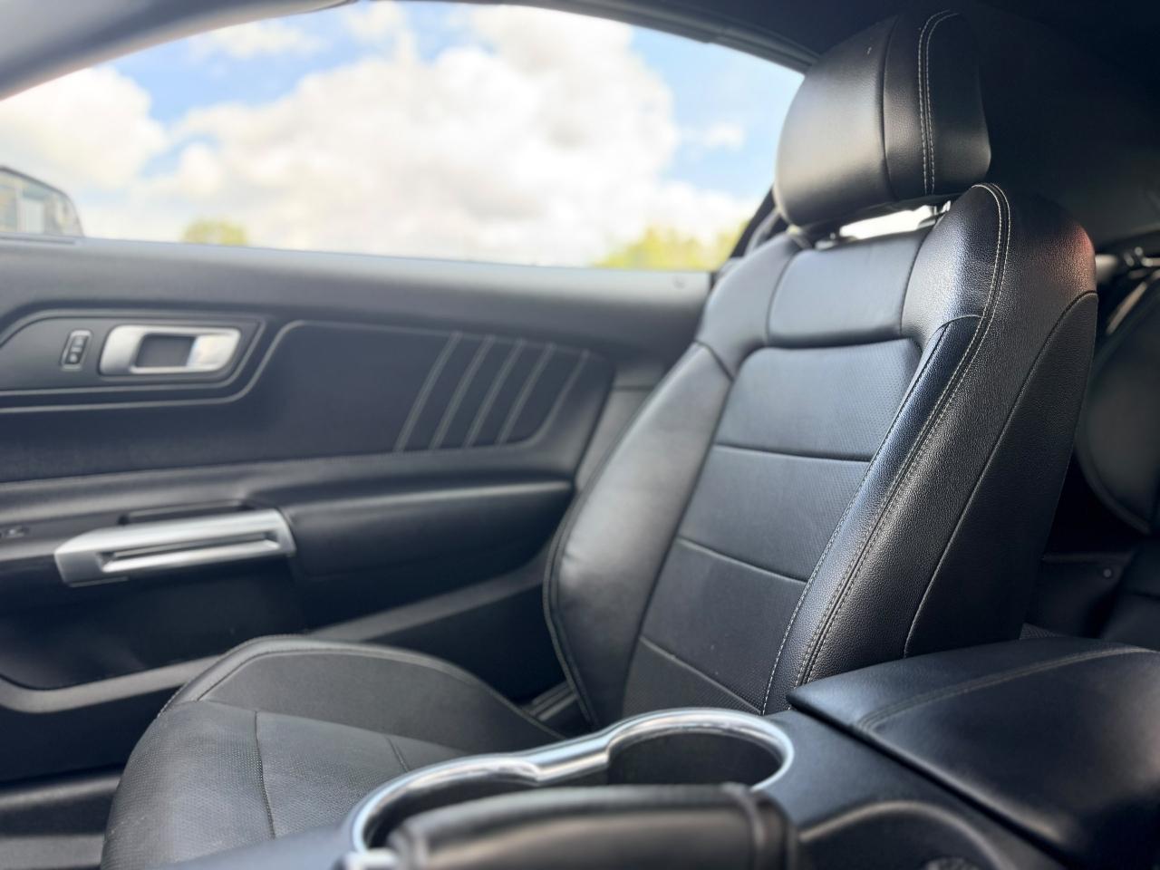 Ford Mustang GT convertible 2018