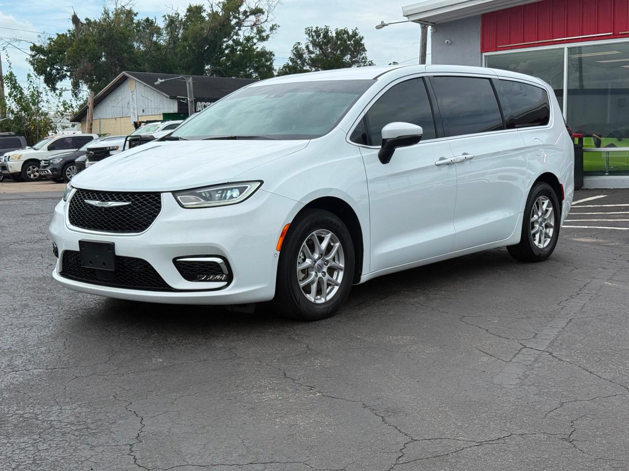 Chrysler Pacifica Touring L 2023