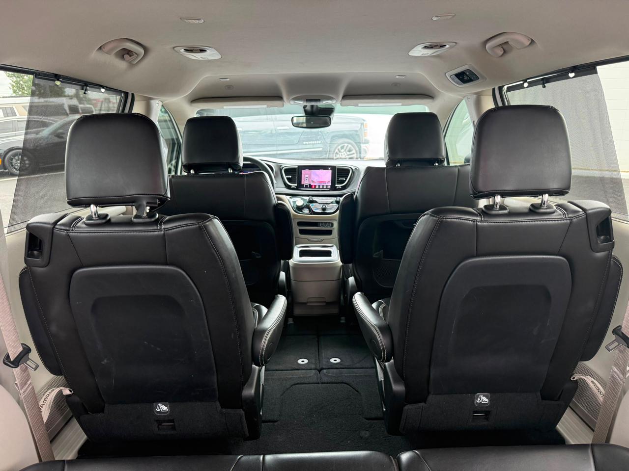 Chrysler Pacifica Touring L 2023