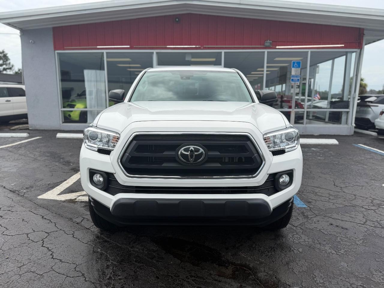 Toyota Tacoma 2WD Double Cab I4 AT SR5 (Natl) 2023