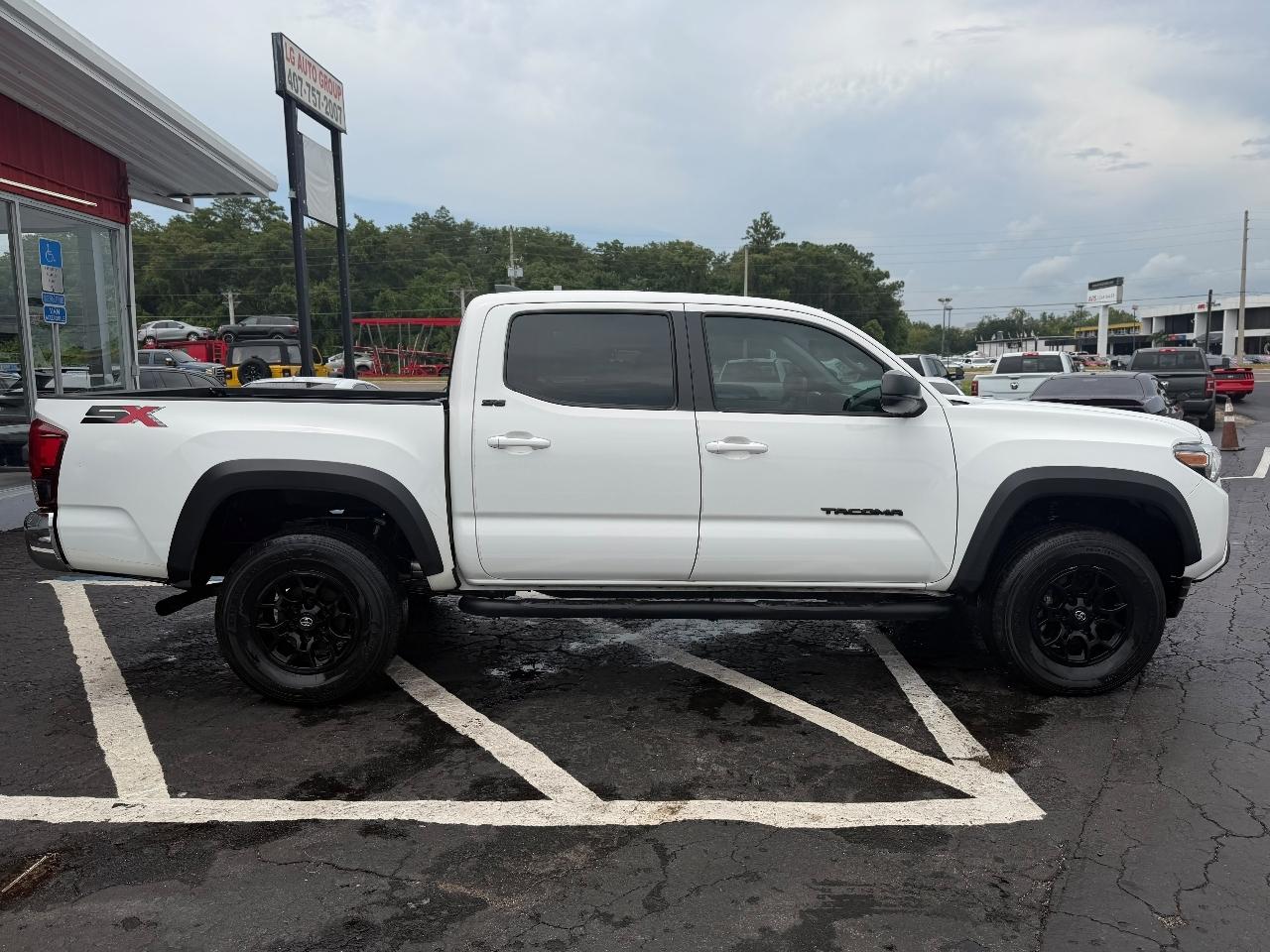 Toyota Tacoma 2WD Double Cab I4 AT SR5 (Natl) 2023