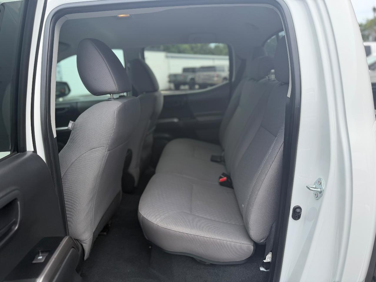Toyota Tacoma 2WD Double Cab I4 AT SR5 (Natl) 2023
