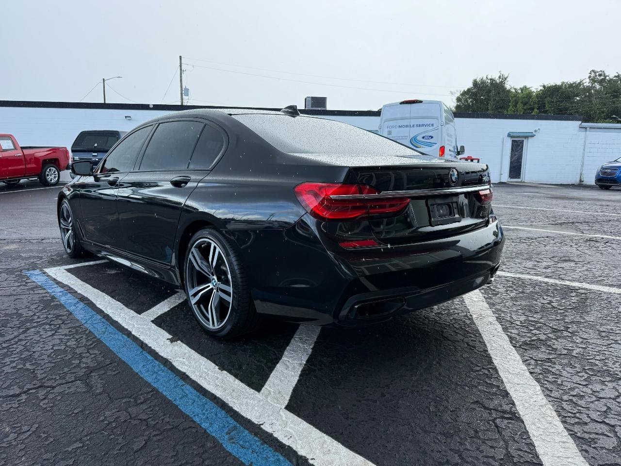 BMW 7-Series 750i 2018