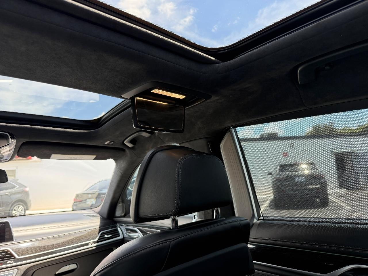 BMW 7-Series 750i 2018