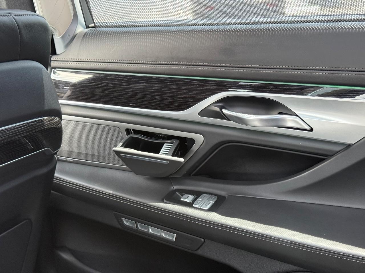 BMW 7-Series 750i 2018