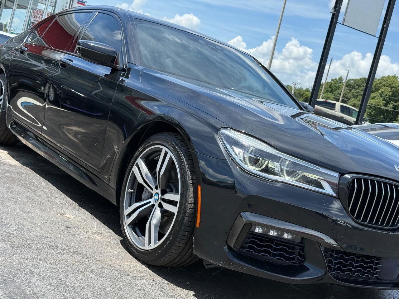 BMW 7-Series 750i 2018
