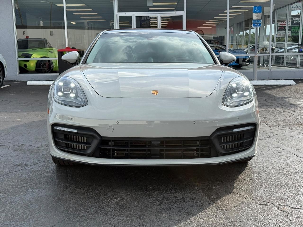 Porsche Panamera Base 2022