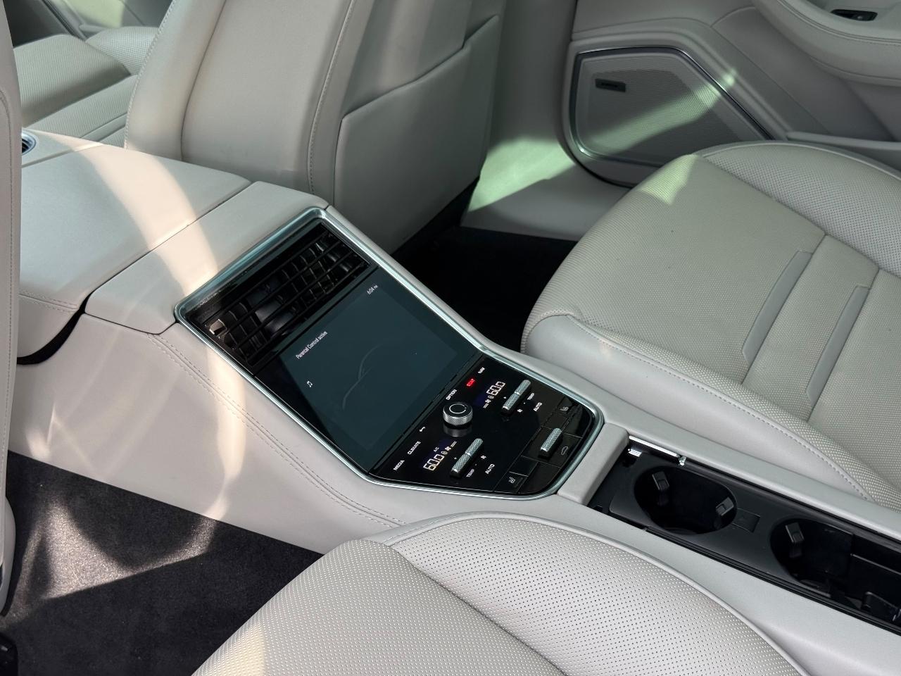 Porsche Panamera Base 2022