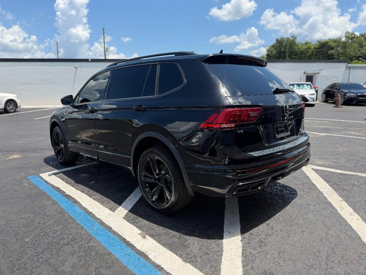 Volkswagen Tiguan SE R-Line Black 2024