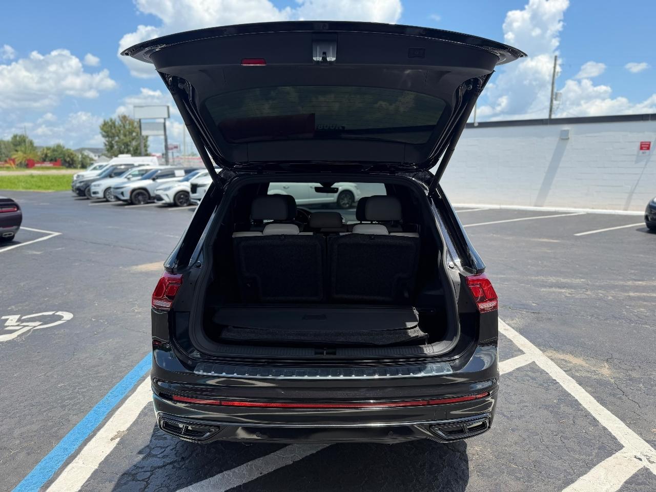 Volkswagen Tiguan SE R-Line Black 2024