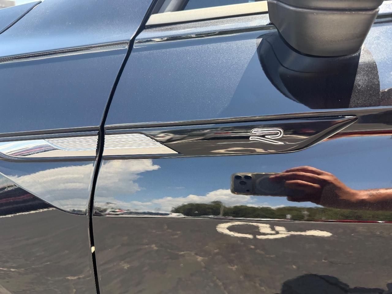 Volkswagen Tiguan SE R-Line Black 2024