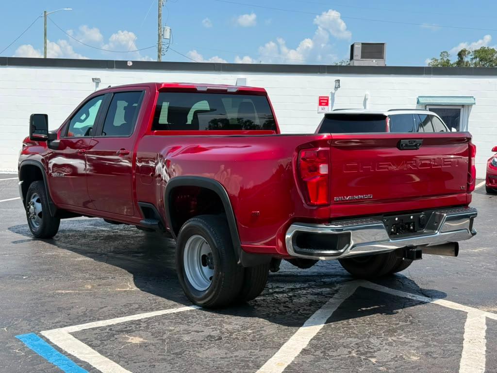 Chevrolet Silverado 3500HD LT Crew Cab 4WD 2022