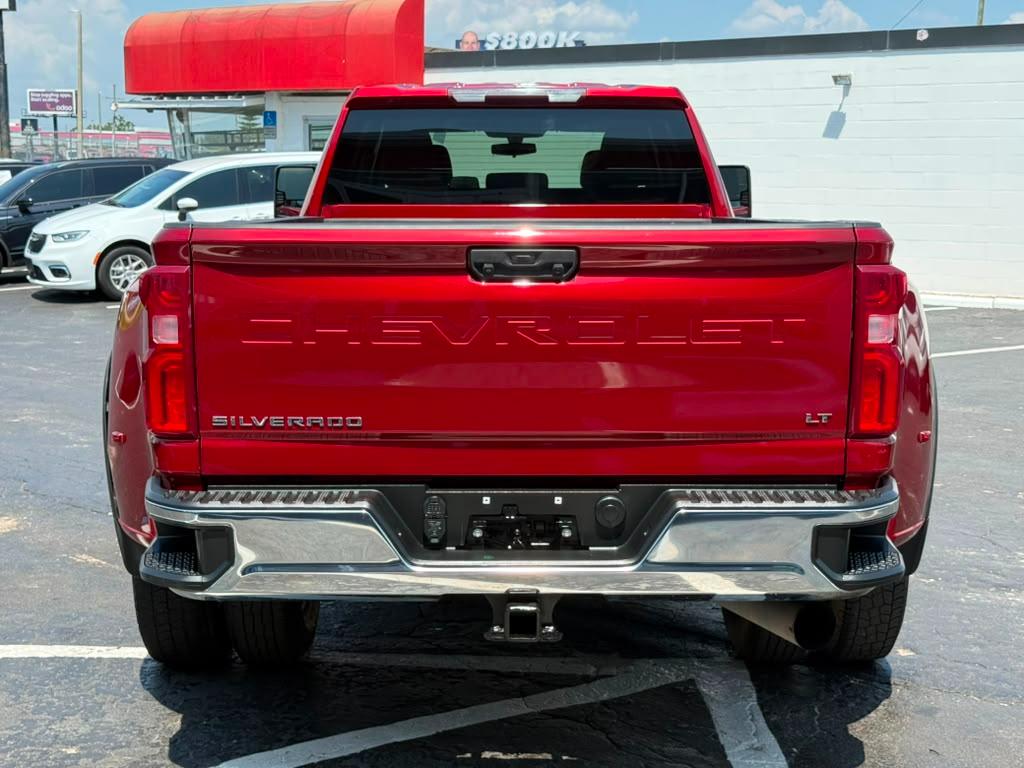 Chevrolet Silverado 3500HD LT Crew Cab 4WD 2022