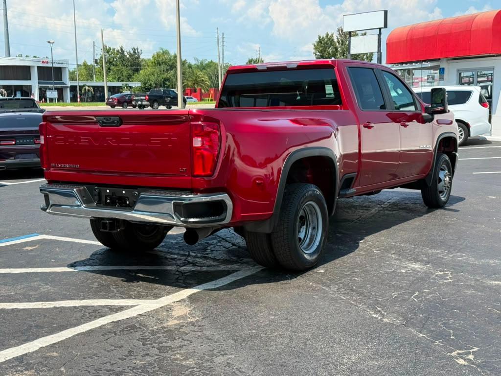 Chevrolet Silverado 3500HD LT Crew Cab 4WD 2022