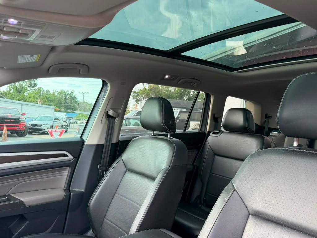 Volkswagen Atlas V6 SE w/Technology 2023