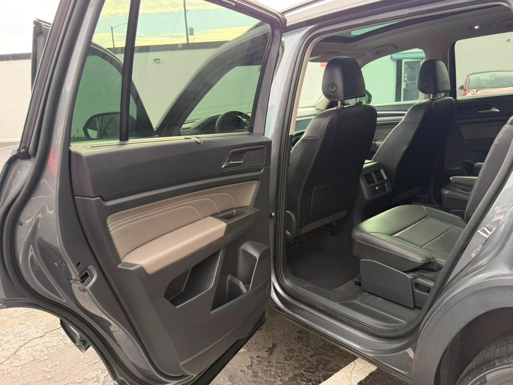 Volkswagen Atlas V6 SE w/Technology 2023
