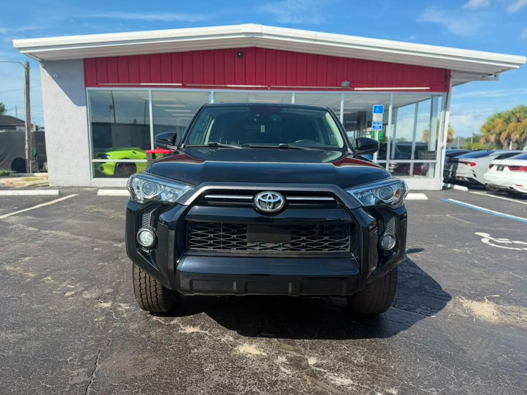 Toyota 4Runner SR5 2WD 2020