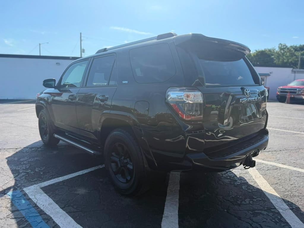 Toyota 4Runner SR5 2WD 2020