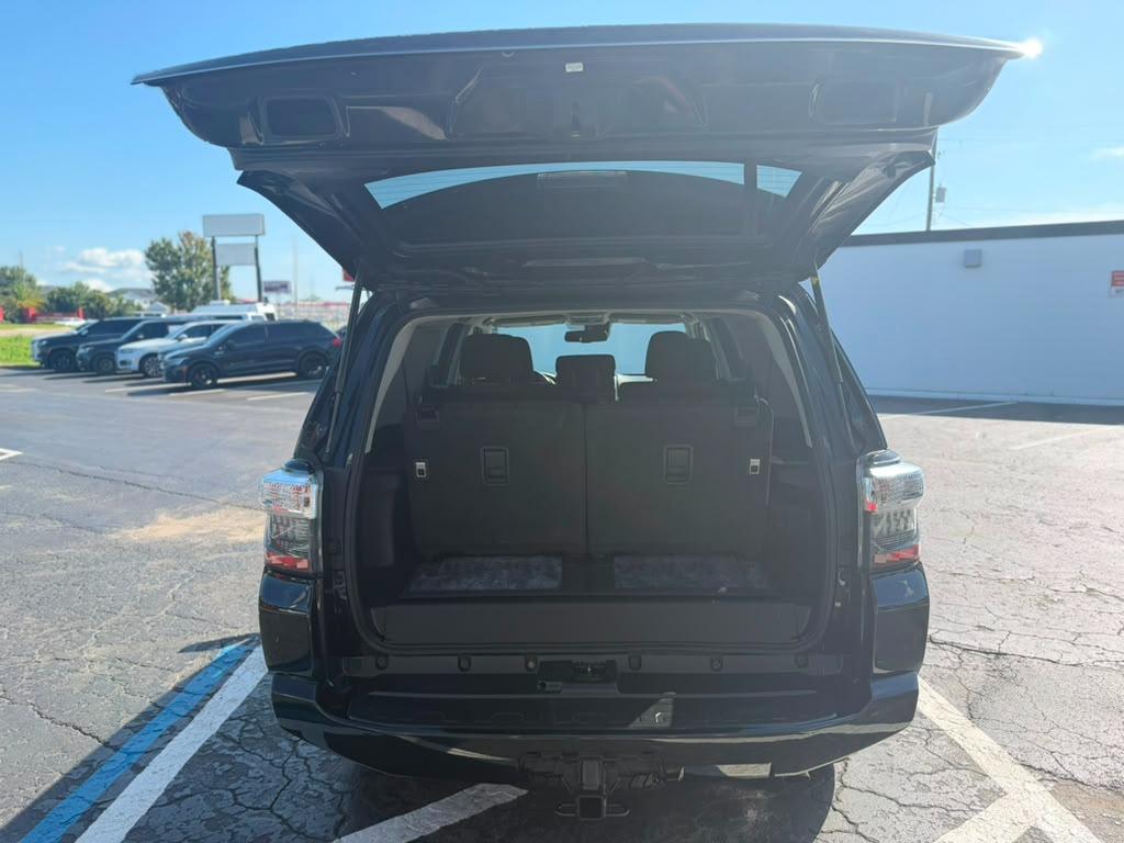 Toyota 4Runner SR5 2WD 2020
