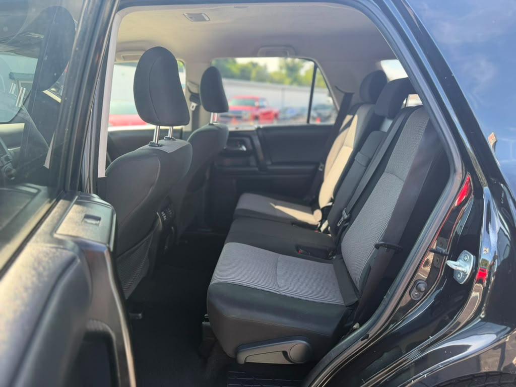 Toyota 4Runner SR5 2WD 2020