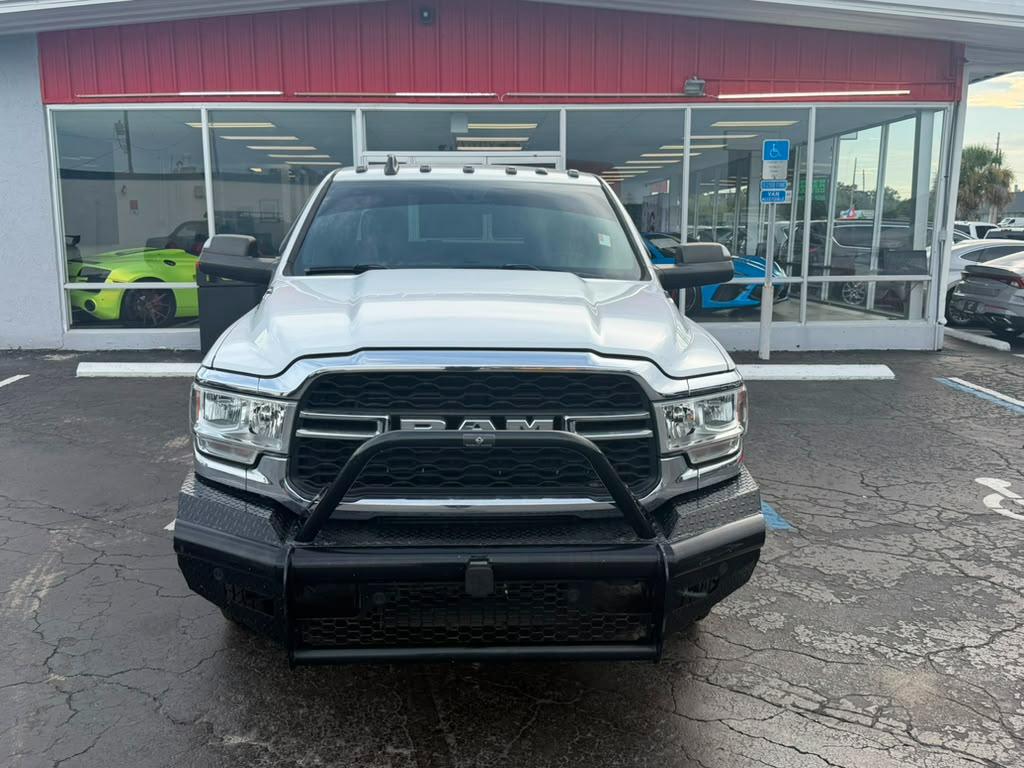 RAM 3500 Tradesman Crew Cab LWB 2WD DRW 2019