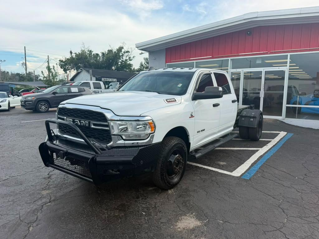 RAM 3500 Tradesman Crew Cab LWB 2WD DRW 2019