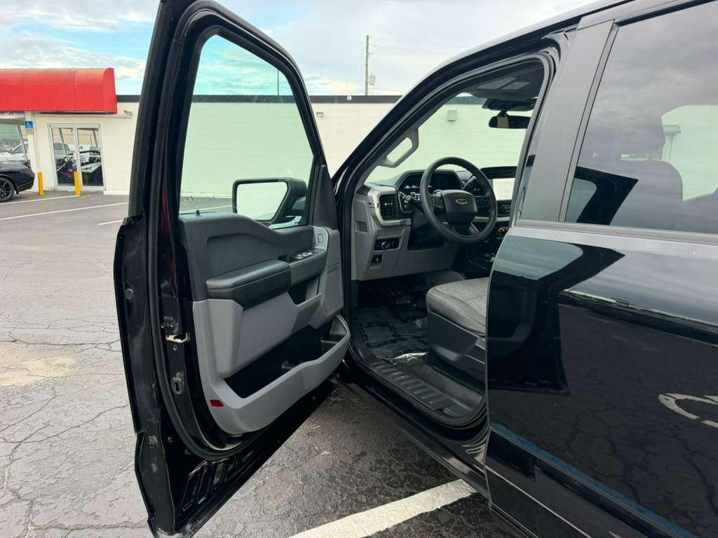 Ford F-150 XL SuperCrew 5.5-ft. Bed 2WD 2023
