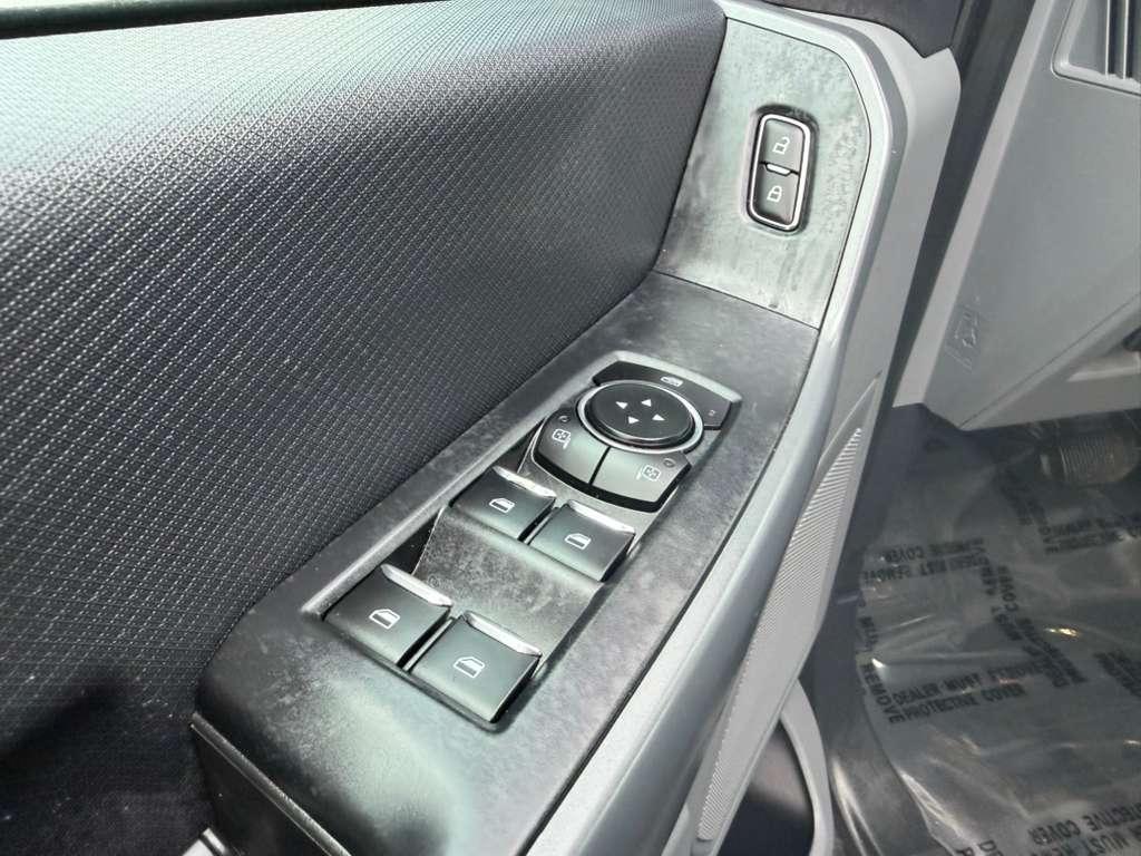 Ford F-150 XL SuperCrew 5.5-ft. Bed 2WD 2023