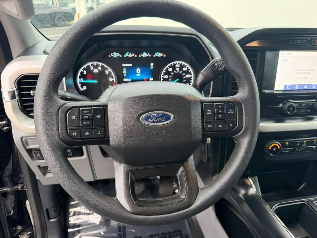 Ford F-150 XL SuperCrew 5.5-ft. Bed 2WD 2023