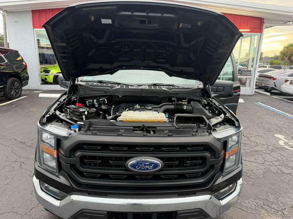 Ford F-150 XL SuperCrew 5.5-ft. Bed 2WD 2023
